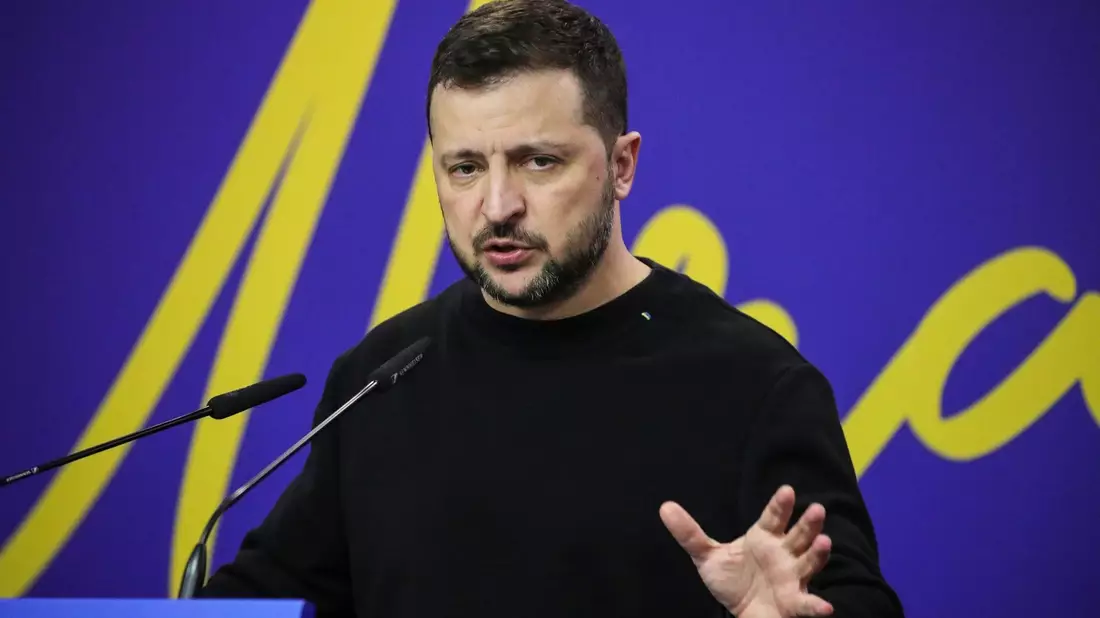 «Ich bin ohne zu zögern bereit, meine Popularität und selbst mein Amt zu verlieren, nur damit der Frieden kommt», sagte Wolodymyr Selenskyj im Mai 2019. - Bild: Armando Babani/AP/dpa