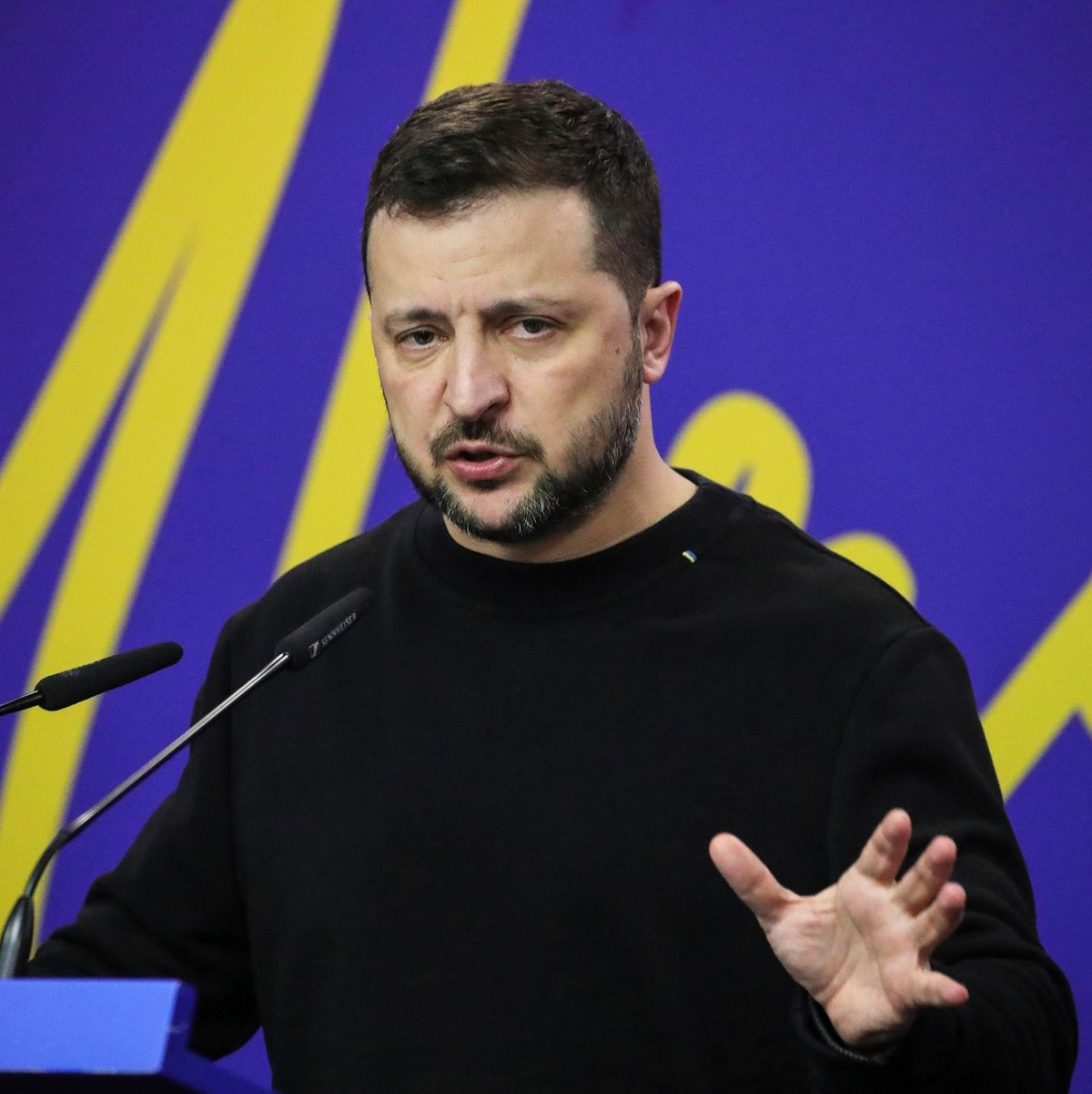 «Ich bin ohne zu zögern bereit, meine Popularität und selbst mein Amt zu verlieren, nur damit der Frieden kommt», sagte Wolodymyr Selenskyj im Mai 2019. - Foto: Armando Babani/AP/dpa