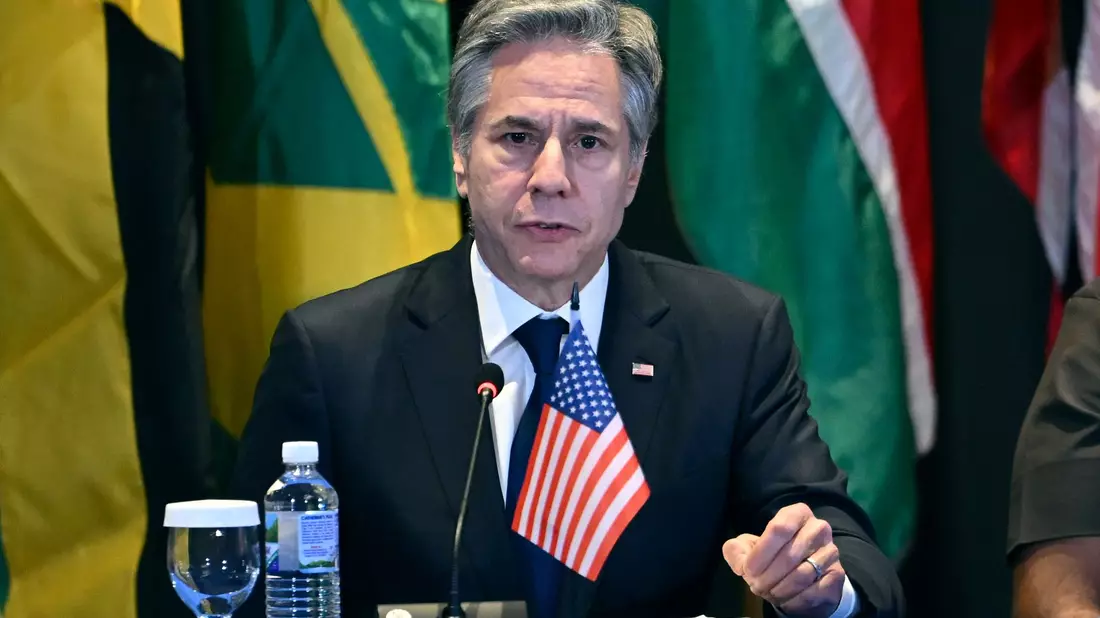 US-Außenminister Antony Blinken beriet in Jamaikas Hauptstadt Kingston mit Regierungschefs der Karibik über die Situation in Haiti. - Bild: Andrew Caballero-Reynolds/AFP Pool via AP/dpa