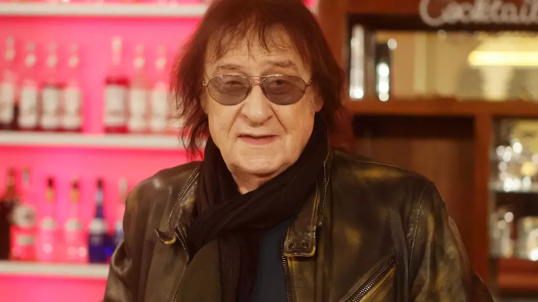 Dieter Birr, genannt Maschine, ehemaliger Sänger der DDR-Rockband Puhdys. Der Künstler wird am 18. März 80 Jahre alt. - Bild: Bodo Schackow/dpa