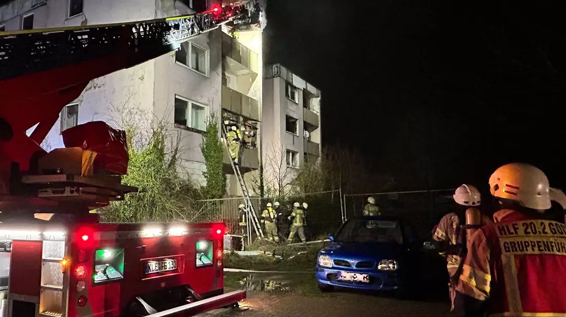 FF Goch: Feuer in leerstehendem Wohnblock - Bild: presseportal.de