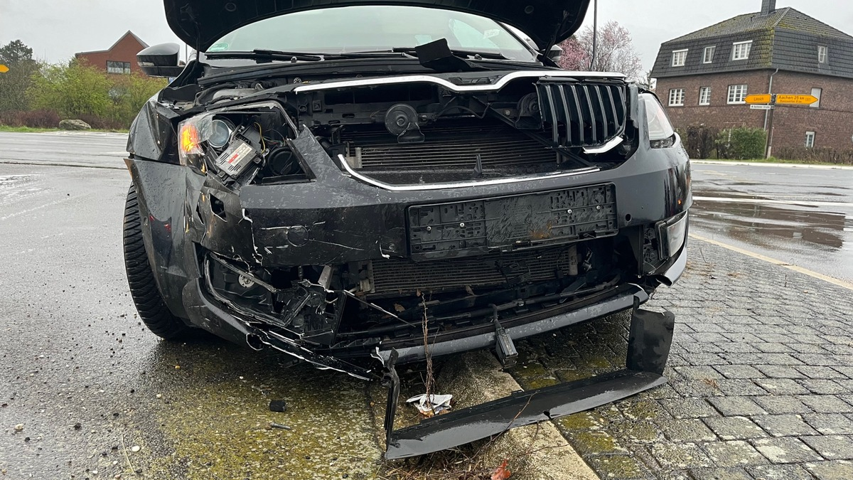 POL-DN: Zwei Verletzte und 12000 Euro Sachschaden nach Unfall in Linnich - Foto: presseportal.de