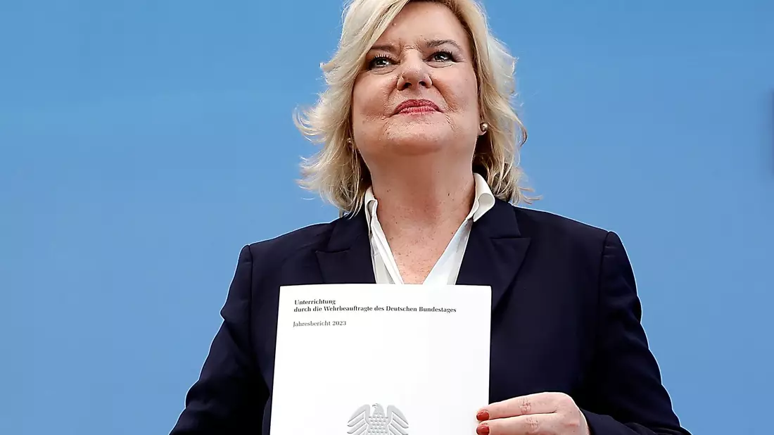Die Wehrbeauftragte Eva Högl hat ihren Jahresbericht 2023 veröffentlicht. - Bild: Carsten Koall/dpa