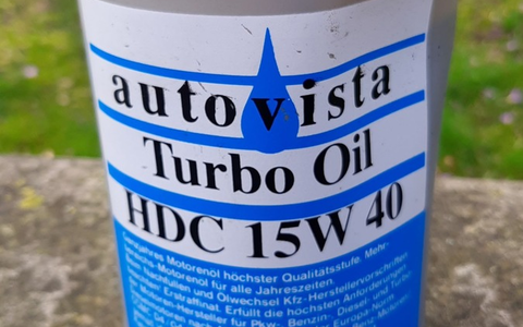 POL-SE: Elmshorn/ L 100 - Polizei sucht Zeugen nach Ablagerung von Motoröl - Foto: presseportal.de