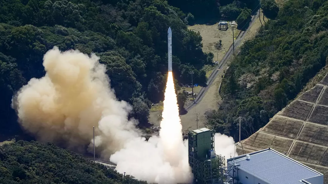 Kurz nach dem Start der Trägerrakete «Kairo» wurde die Selbstzerstörung ausgelöst. - Bild: -/Kyodo News/dpa