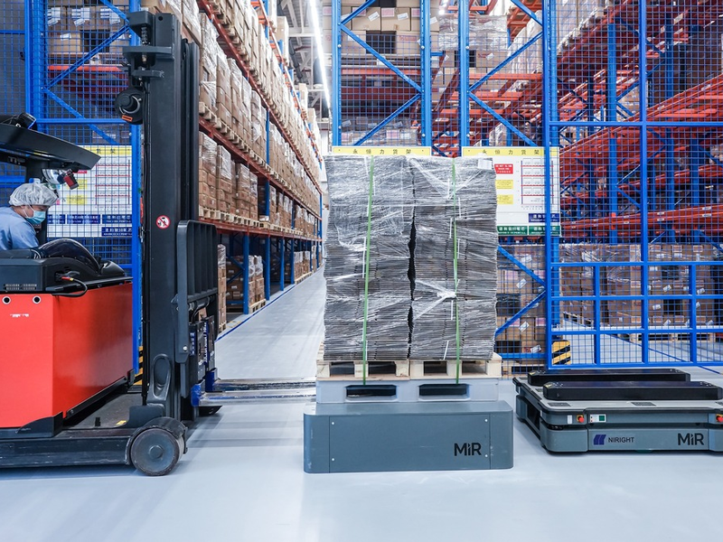 KI-gestützte Roboter helfen Logistik-Branche, Arbeitskräftemangel zu bekämpfen - Foto: presseportal.de