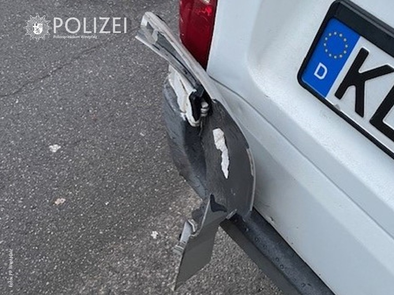 POL-PPWP: Parkendes Auto gerammt und weitergefahren - Foto: presseportal.de