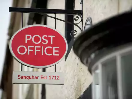 Hunderte selbstständige Filialleiter des früheren Staatsunternehmens Post Office wurden beschuldigt, sich zu bereichern. - Foto: Sandy Young/PA Wire/dpa