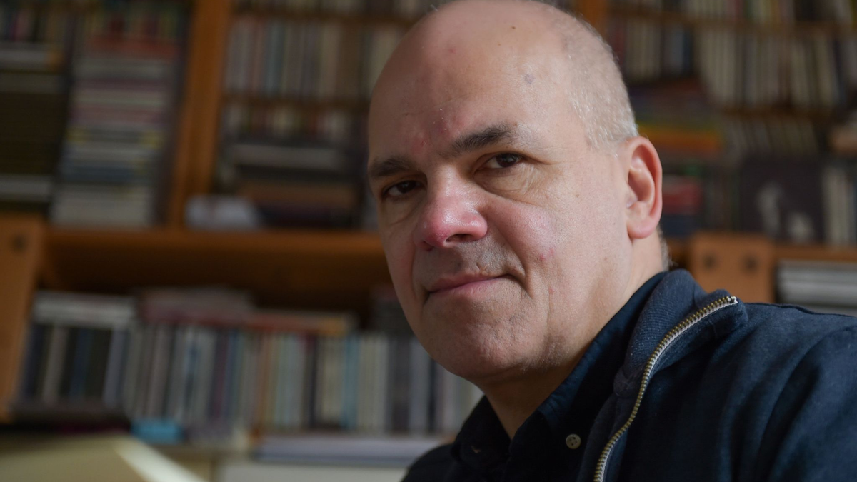 Der Autor Frank Witzel hatte 2015 den Deutschen Buchpreis für den besten deutschsprachigen Roman des Jahres gewonnen. Jetzt kommt ein neuer Preis hinzu. - Foto: Arne Dedert/dpa