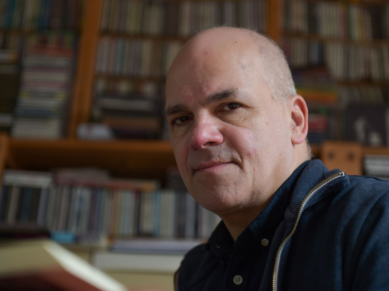 Der Autor Frank Witzel hatte 2015 den Deutschen Buchpreis für den besten deutschsprachigen Roman des Jahres gewonnen. Jetzt kommt ein neuer Preis hinzu. - Foto: Arne Dedert/dpa