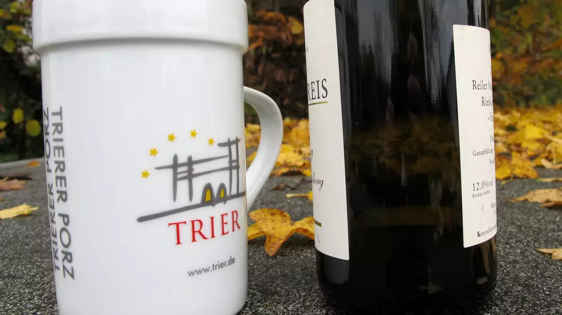 Der Apfelwein Viez gehört jetzt zum Kulturerbe. - Bild: Birgit Reichert/dpa