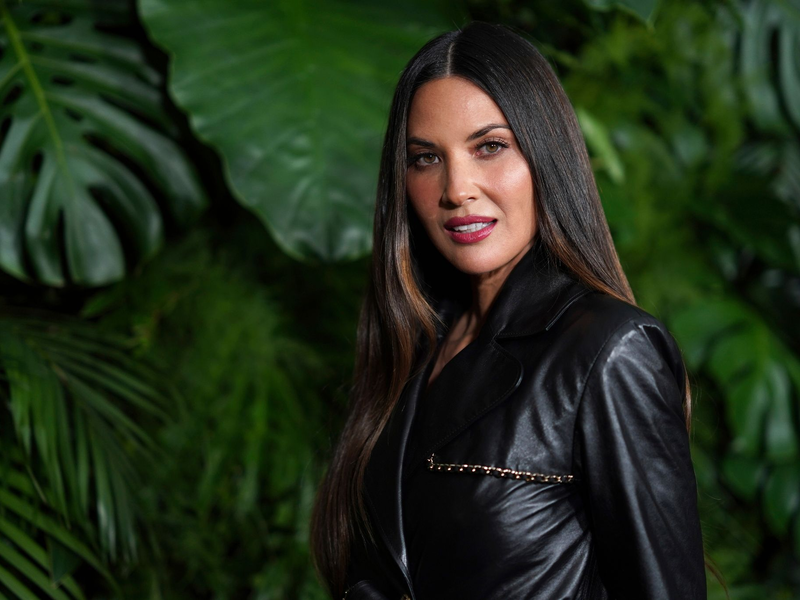 Olivia Munn will mit der Bekanntgabe der Krebsdiagnose anderen Betroffenen Mut machen. - Foto: Jordan Strauss/Invision via AP/dpa