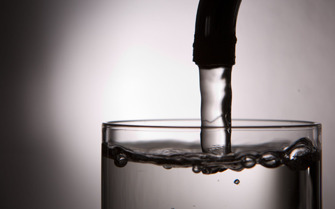 Flint hatte sich aus dem Versorgungsnetz abgekoppelt und sein Wasser aus dem Flint River bezogen (Symbolbild). - Foto: Lukas Schulze/dpa Flint hatte sich aus dem Versorgungsnetz abgekoppelt und sein Wasser aus dem Flint River bezogen (Symbolbild). - Foto: Lukas Schulze/dpa