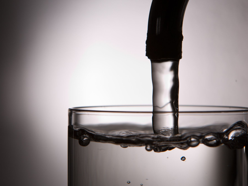 Flint hatte sich aus dem Versorgungsnetz abgekoppelt und sein Wasser aus dem Flint River bezogen (Symbolbild). - Foto: Lukas Schulze/dpa