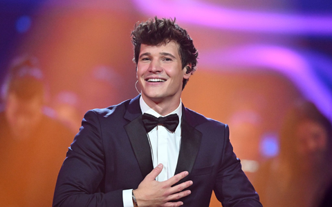 Wincent Weiss ist in der neuen Staffel der Musikshow «The Voice Kids» erneut als Coach dabei. - Foto: Hendrik Schmidt/dpa