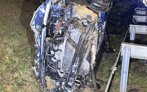 API-TH: Pkw überschlägt sich mehrfach - Foto: presseportal.de