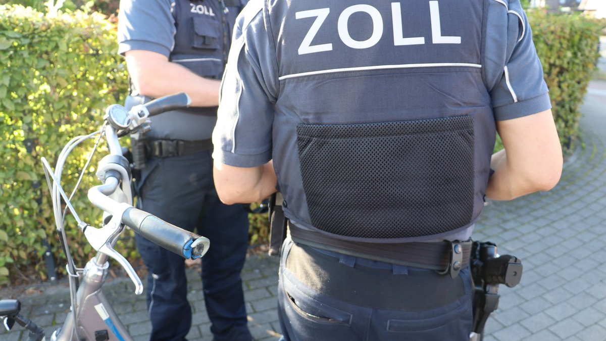 HZA-MS: Zoll stoppt Fahrrad-Drogenkurier bei Gronau / Schmuggel von gut 180 g Heroin und 100 g Streckmittel vereitelt - Mann in U-Haft - Foto: presseportal.de