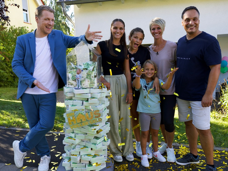 Neue Folgen Genial daneben und Ein Haus voller Geld: Lachanfall für Janine Kunze und ein Pool für Familie Frank - Foto: presseportal.de