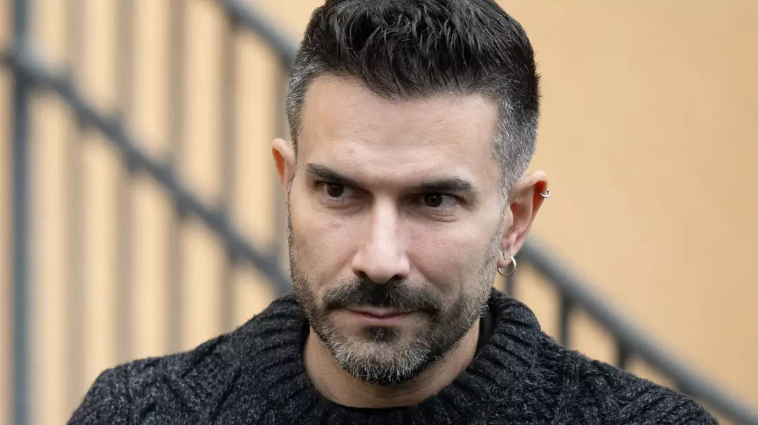 Marc Terenzi steht im Amtsgericht Borna. Das Verfahren gegen den Ex-Dschungelkönig wegen des Vorwurfs sexueller Belästigung wurde eingestellt. - Bild: Hendrik Schmidt/dpa