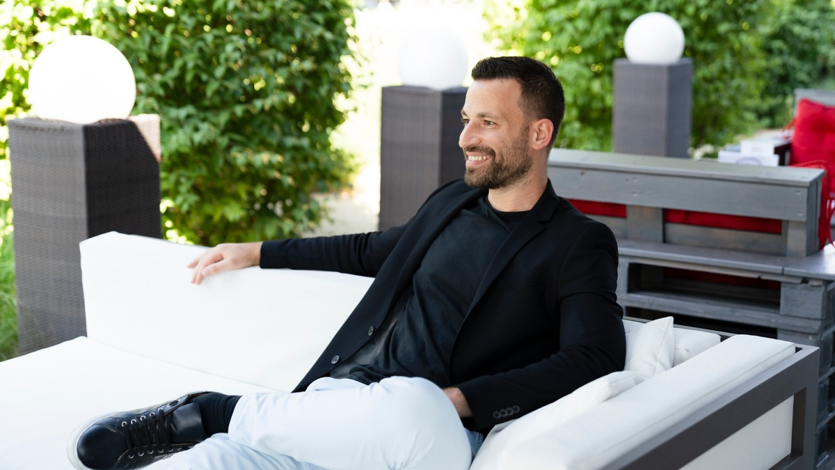 Raus aus dem 9-to-5: Patrick Hofer von der Vinnit-X GmbH verrät, wie man mit dem eigenen Online-Business erfolgreich wird - Foto: presseportal.de