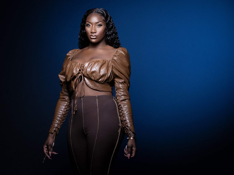 Die französische Sängerin Aya Danioko, alias Aya Nakamura, ist die erfolgreichste frankofone Musikerin weltweit. - Foto: Joel Saget/AFP/dpa