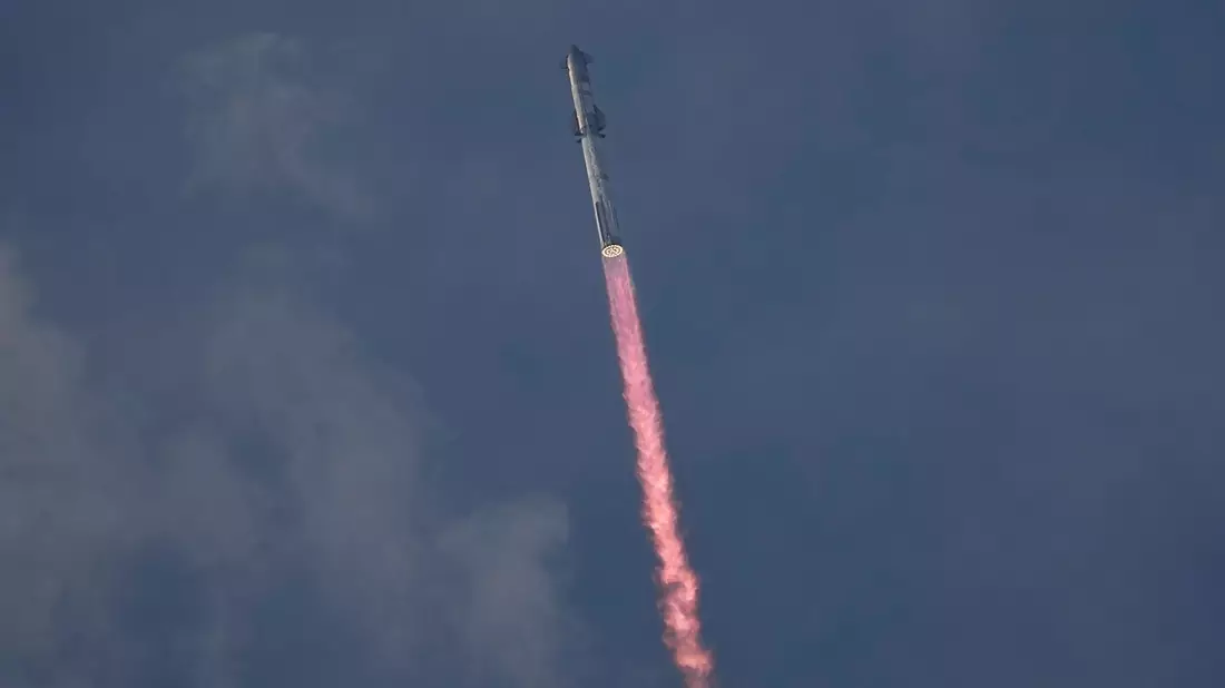 SpaceX's Mega-Rakete Starship startet zu ihrem dritten Testflug von der Starbase in Boca Chica. - Bild: Eric Gay/AP