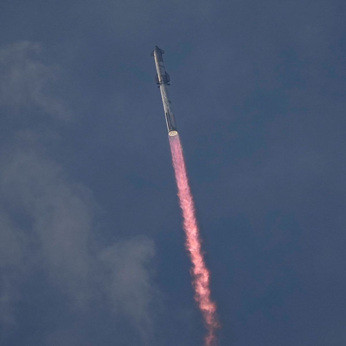 SpaceX's Mega-Rakete Starship startet zu ihrem dritten Testflug von der Starbase in Boca Chica. - Foto: Eric Gay/AP