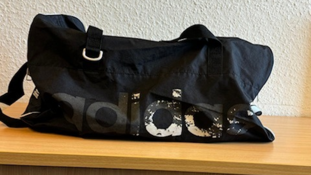 POL-NI: Nienburg- Eigentümer einer Sporttasche gesucht - Foto: presseportal.de