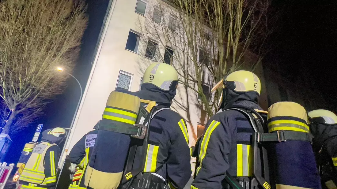 FW-BO: Zwei Verletzte nach Küchenbrand im Ehrenfeld - Bild: presseportal.de