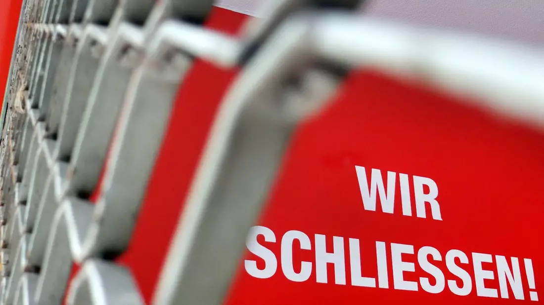 17.814 Unternehmen meldeten im Jahr 2023 Insolvenz an. - Bild: Martin Gerten/dpa