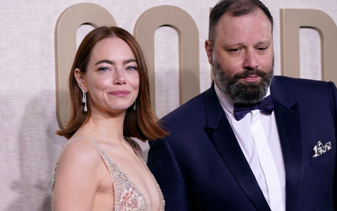 Emma Stone und Giorgos Lanthimos arbeiten weiter zusammen. - Foto: Jordan Strauss/Invision/AP/dpa