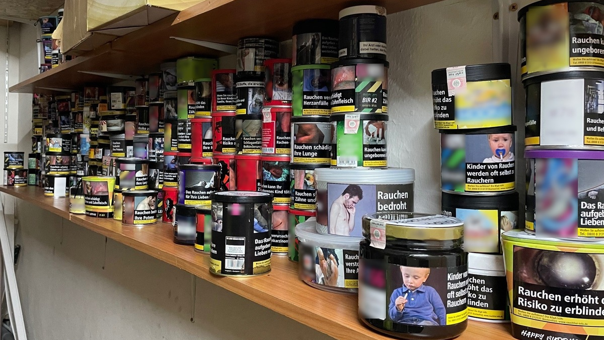 HZA-SW: Nicht nur orientalische Lebensmittel - Schweinfurter Zoll wird in Orientmarkt fündig - Foto: presseportal.de