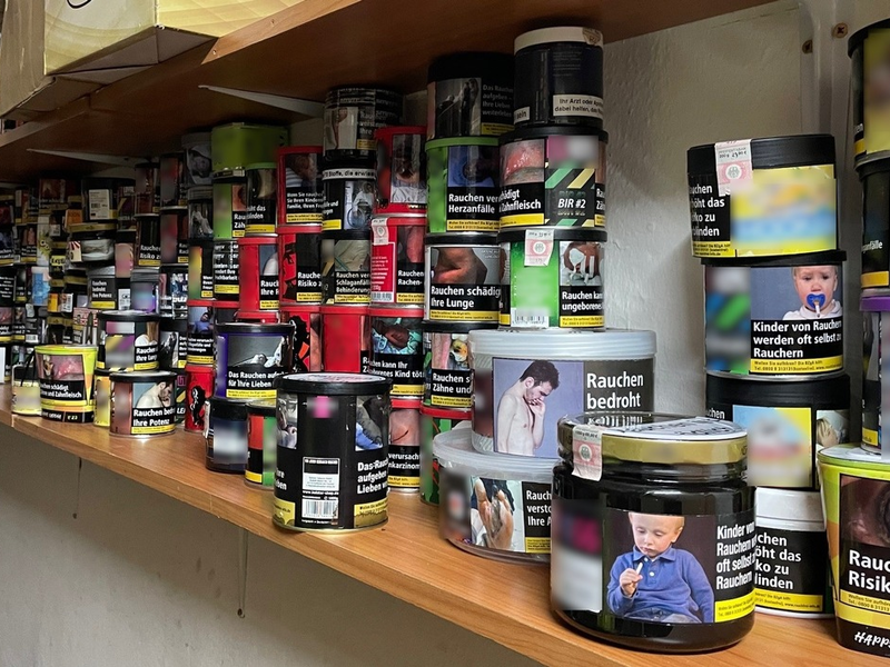 HZA-SW: Nicht nur orientalische Lebensmittel - Schweinfurter Zoll wird in Orientmarkt fündig - Foto: presseportal.de