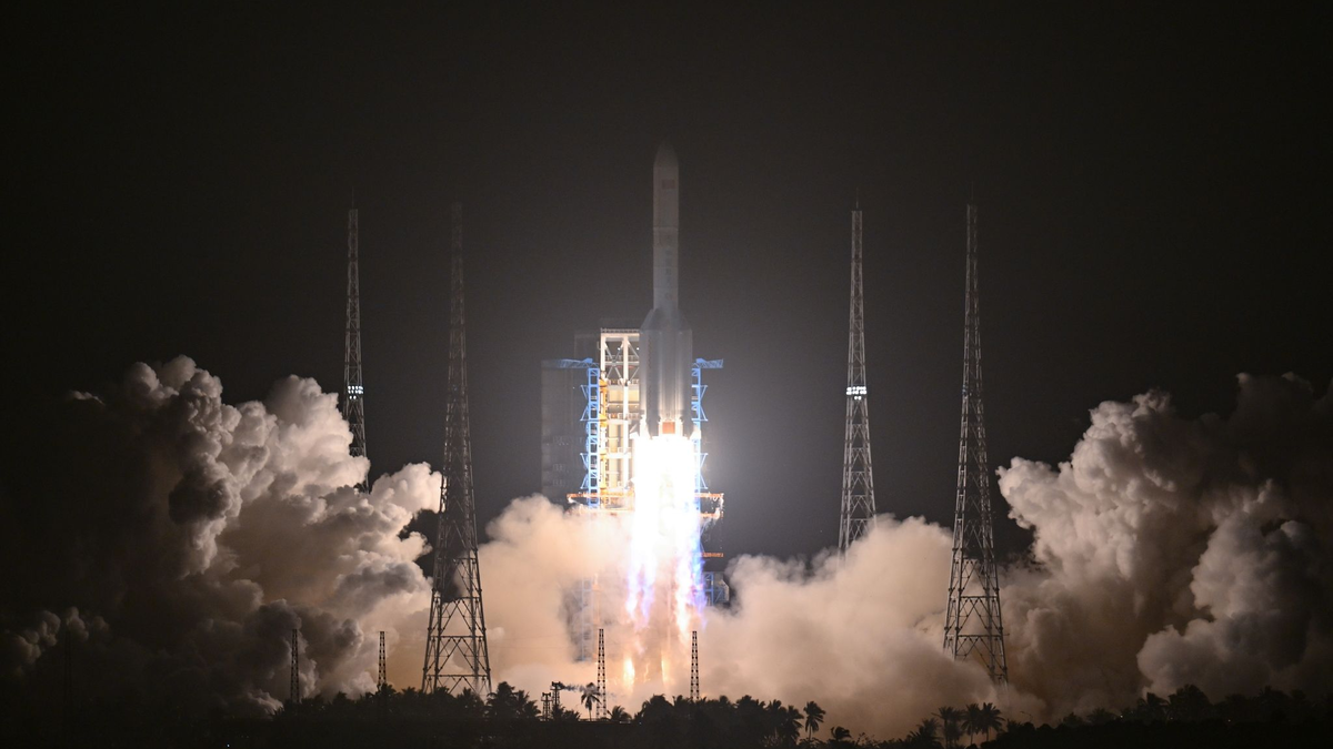 Eine Trägerrakete von Typ Langer-Marsch-5-Y7 startet vom Weltraumbahnhof Wenchang Spacecraft Launch Site in der südchinesischen Provinz Hainan. - Foto: Guo Cheng/XinHua/dpa