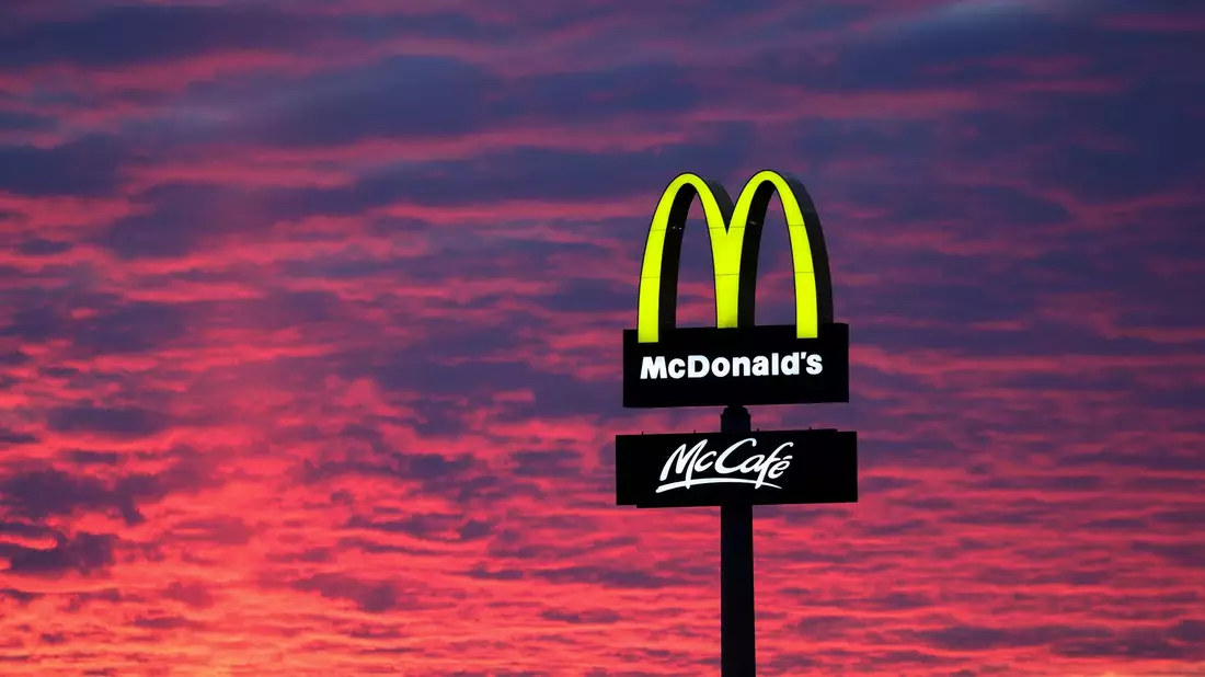 Bei McDonalds gab es weltweit Probleme. - Bild: Jan Woitas/dpa-Zentralbild/dpa