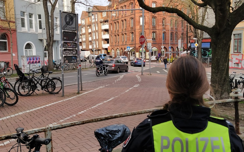 POL-H: Zwischenbilanz der Aktionswoche Sicherheit im Straßenverkehr - zahlreiche Verstöße zu Lasten von Fahrradfahrerinnen und -fahrern festgestellt - Foto: presseportal.de