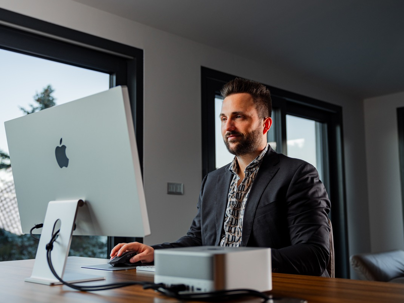 Martin Holoubek von der PIXIT Design GmbH: Durch digitales Branding zu mehr Kunden und qualifizierten Mitarbeitern - Foto: presseportal.de
