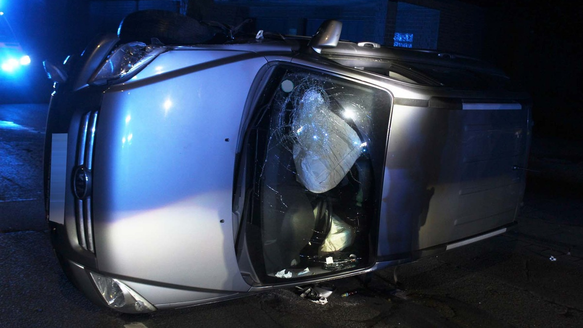 POL-DU: Beeck: Alkohol am Steuer - Auto überschlägt sich - Foto: presseportal.de
