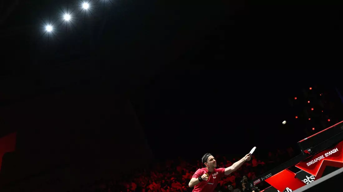 Musste sich beim Grand-Smash-Turnier in Singapur im Viertelfinale geschlagen geben: Timo Boll. - Bild: Then Chih Wey/XinHua/dpa