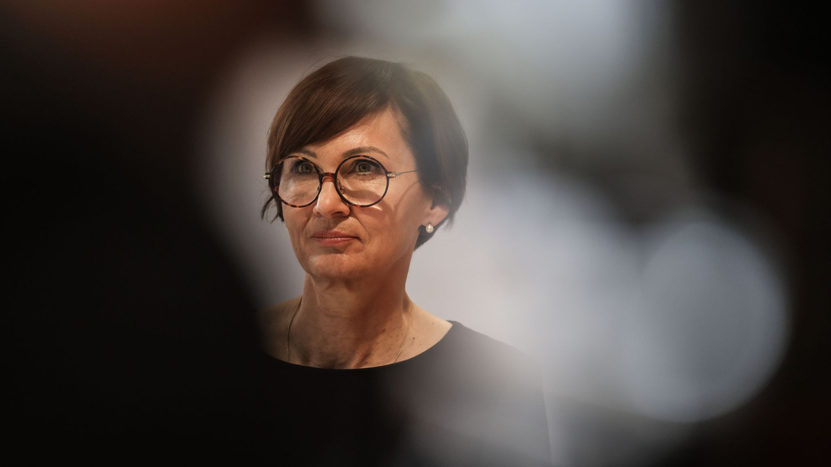 Bundesbildungsministerin Bettina Stark-Watzinger betont die Bedeutung des Zivilschutzes - auch an Schulen. - Foto: Oliver Berg/dpa
