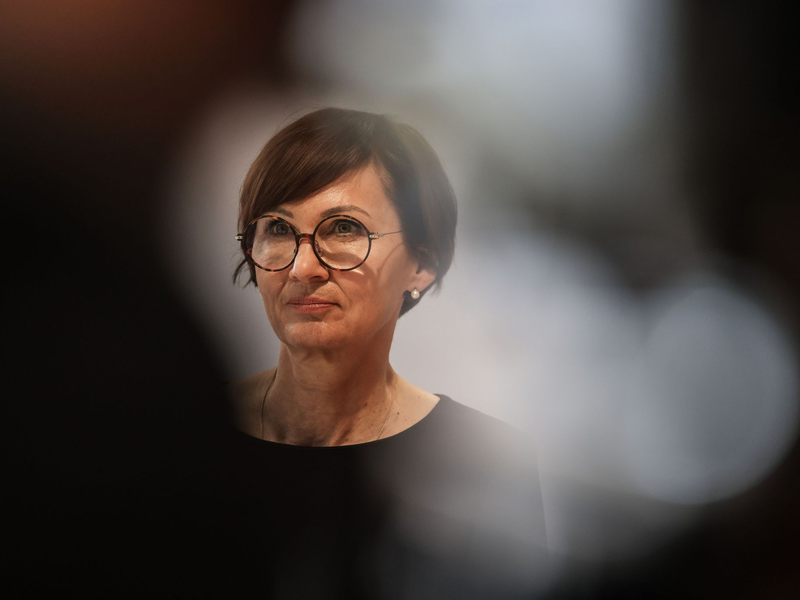 Bundesbildungsministerin Bettina Stark-Watzinger betont die Bedeutung des Zivilschutzes - auch an Schulen. - Foto: Oliver Berg/dpa