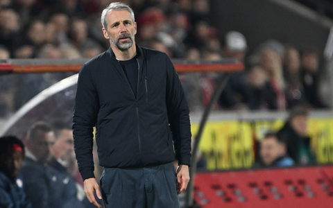 Leipzigs Trainer Marco Rose hat sich zu den Hass-Gesängen gegen Ostdeutschland geäußert. - Foto: Federico Gambarini/dpa