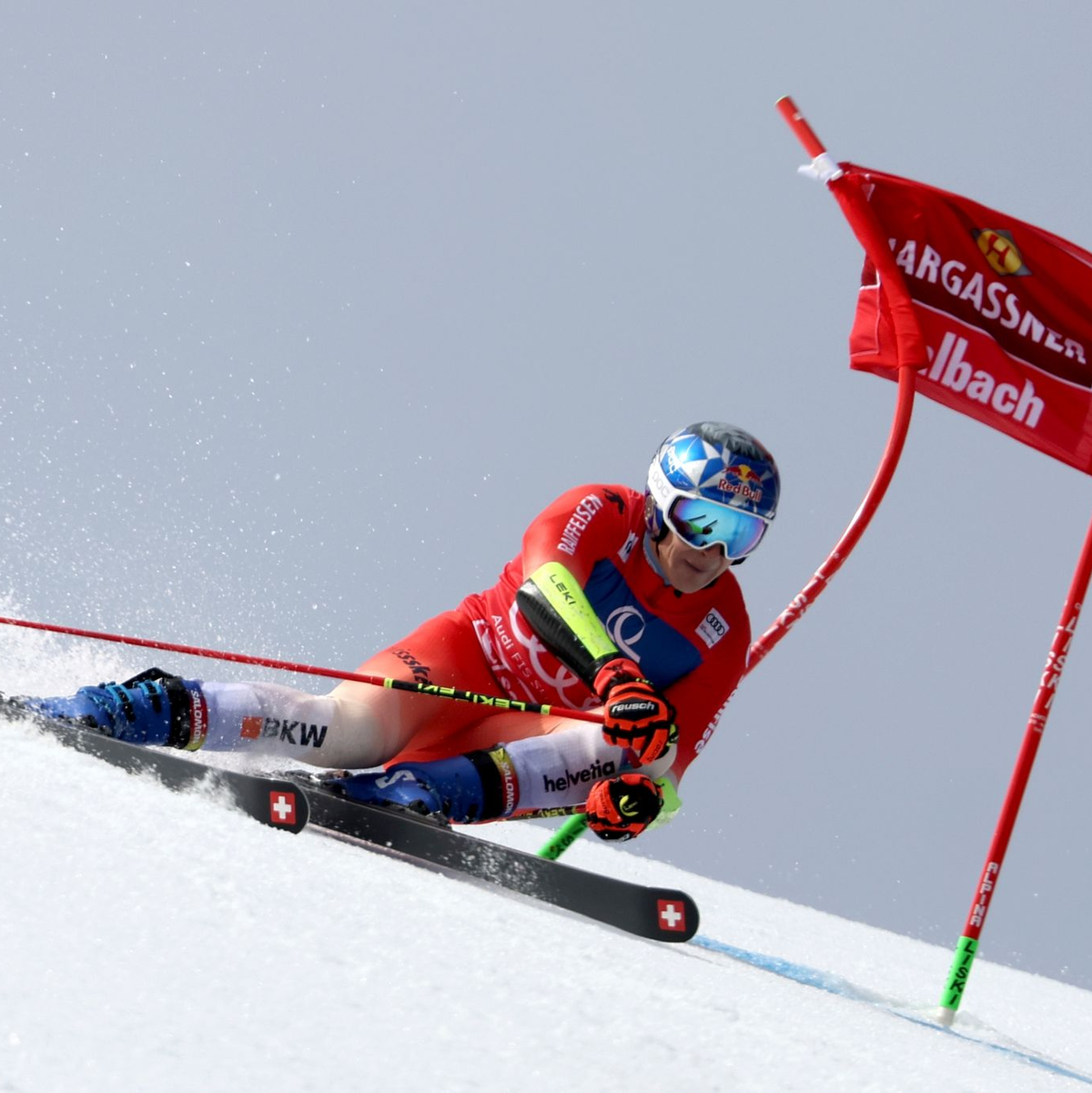 Marco Odermatt schied beim Saisonfinale im zweiten Durchgang aus. - Foto: Marco Trovati/AP