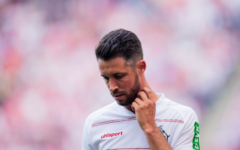 Wann Mark Uth wieder auf dem Platz stehen kann, ist offen. - Foto: Rolf Vennenbernd/dpa