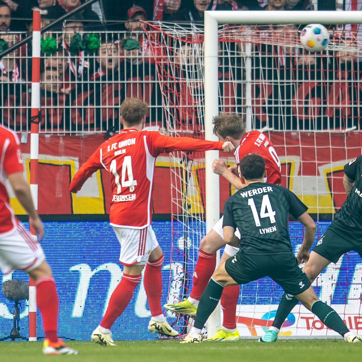 Im Stadion «An der Alten Försterei» setzte sich der 1. FC Union Berlin gegen Werder Bremen durch. - Foto: Andreas Gora/dpa