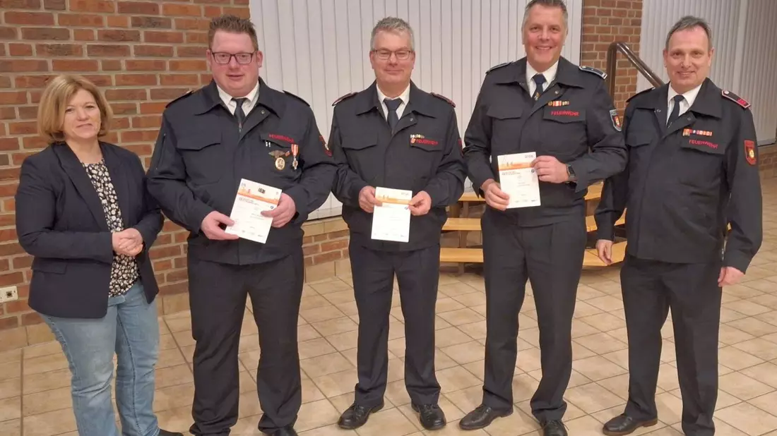 FW Sonsbeck: Jahreshauptversammlung 2024 der Feuerwehr Sonsbeck - Bild: presseportal.de