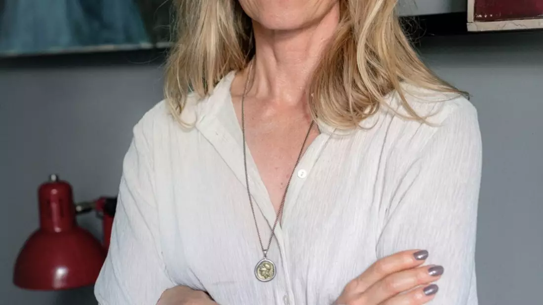 Bettina Rust: Allein mit schrecklichen Dämonen / Die Moderatorin und Podcasterin im Interview mit der Apotheken Umschau über jahrelange Migräne - Bild: presseportal.de