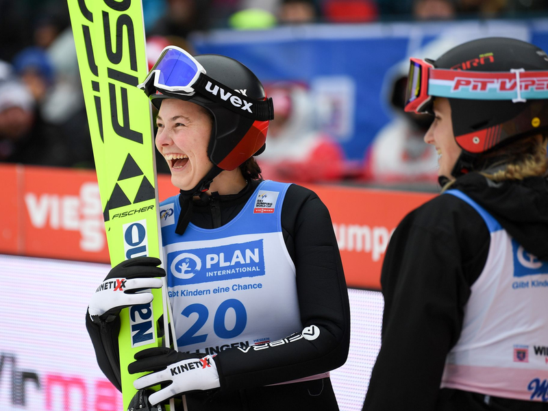 Stellte mit einem Flug auf 230,5 Metern einen neuen Weltrekord auf: Die Norwegerin Silje Opseth. - Foto: Swen Pförtner/dpa