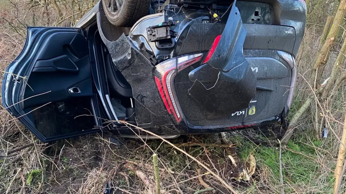 POL-PDNW: Gefährdung des Straßenverkehrs mit anschließender Verkehrsunfallflucht - Bild: presseportal.de