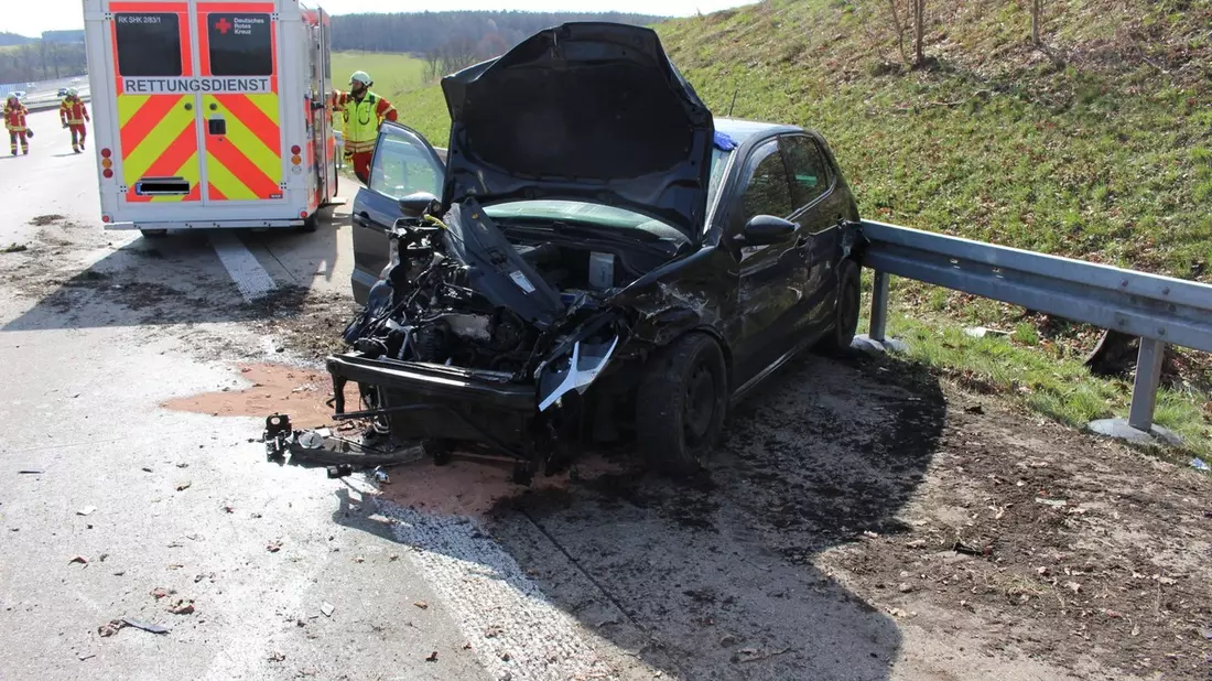 API-TH: Mehrere verletzte Personen nach Unfall auf der Autobahn 9 - Bild: presseportal.de